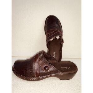 Size 7M Clarks Brown Mule Clogs Slip On Shoes Womens Leather Upper 80786